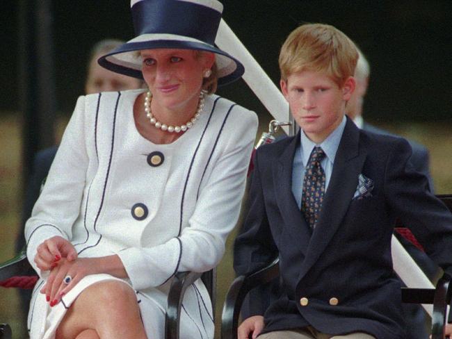 How Princess Di was devastated by rumours Harry was really James Hewitt ...