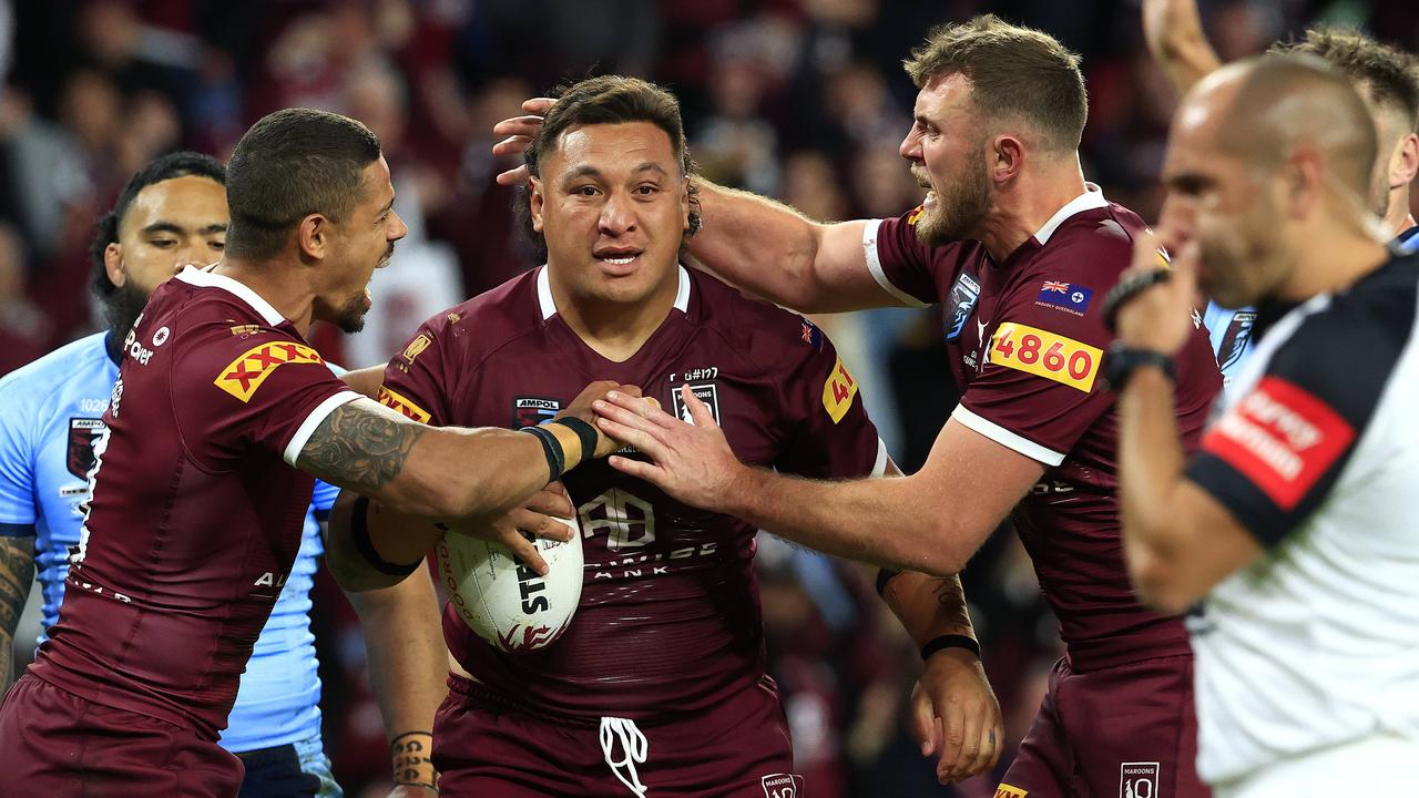 Josh Papalii claims a try. Picture: Adam Head