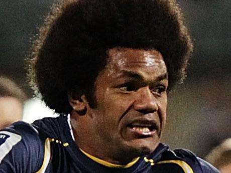 CANBERRA, AUSTRALIA - JULY 11: Henry Speight of the Brumbies runs the ball during the round 19 Super Rugby match between the Brumbies and the Force at Canberra Stadium on July 11, 2014 in Canberra, Australia. (Photo by Stefan Postles/Getty Images)