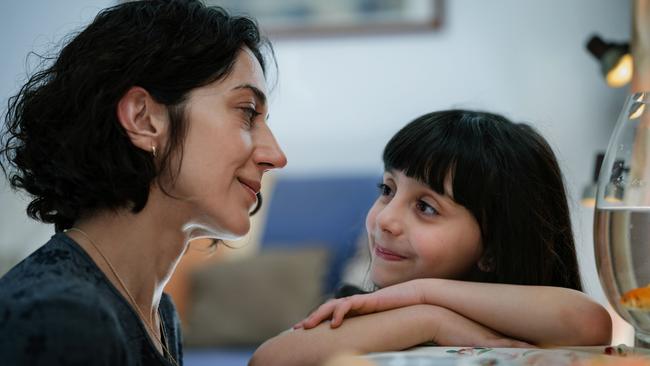 Zar Amir Ebrahimi as Shayda (left) and Selina Zahednia as her daughter Mona in Shayda