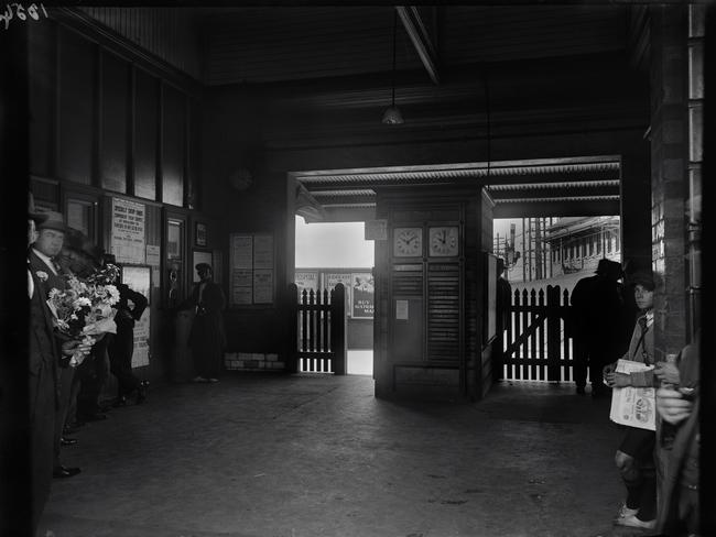 The entrance to Newtown Station in 1930, where the suspected mafia-style hit on Domenico Belle occurred.