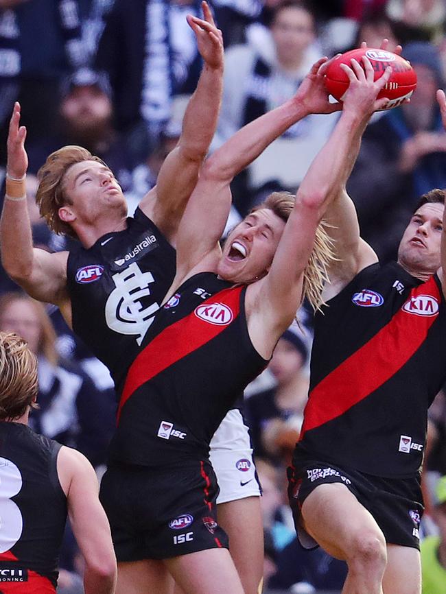 Dyson Heppell takes a pack mark. Picture: Michael Klein