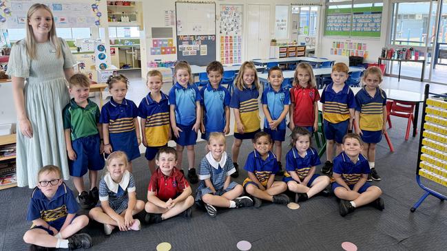 Middlemount Community School Prep Back Row: Miss Fagan, Lennon Eddiehausen, Amani, Bodhi McCallum, Frankie Baker, Andrew Edeling, Elsie Quinn, Issac, Ammie Klingenberg, Oakley Valks, Madeline Hammelswang Front Row: Braith Barnham, Rori Anderson, Harry, Josie Schottelius, Justin Neal, Bronte Laurie, Edward McCarthy.