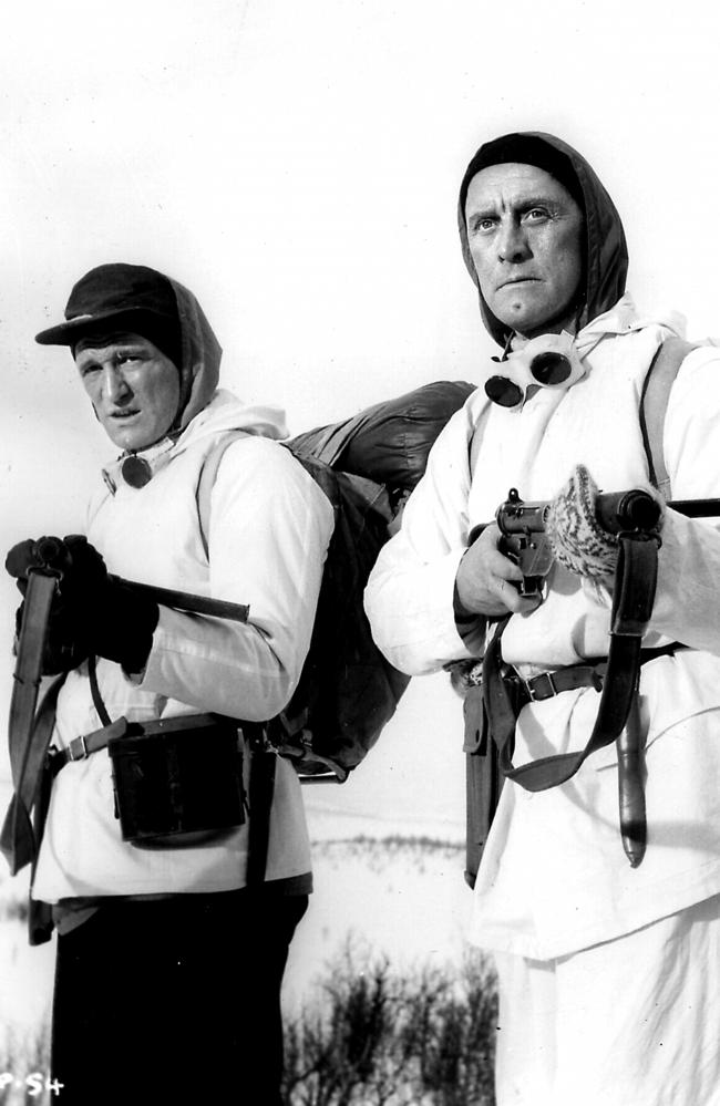 Actors Richard Harris and Kirk Douglas in the 1965 film ‘The Heroes of Telemark’.