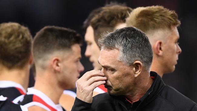 St Kilda coach Alan Richardson is under pressure after another heavy loss. Picture: Quinn Rooney/Getty Images.