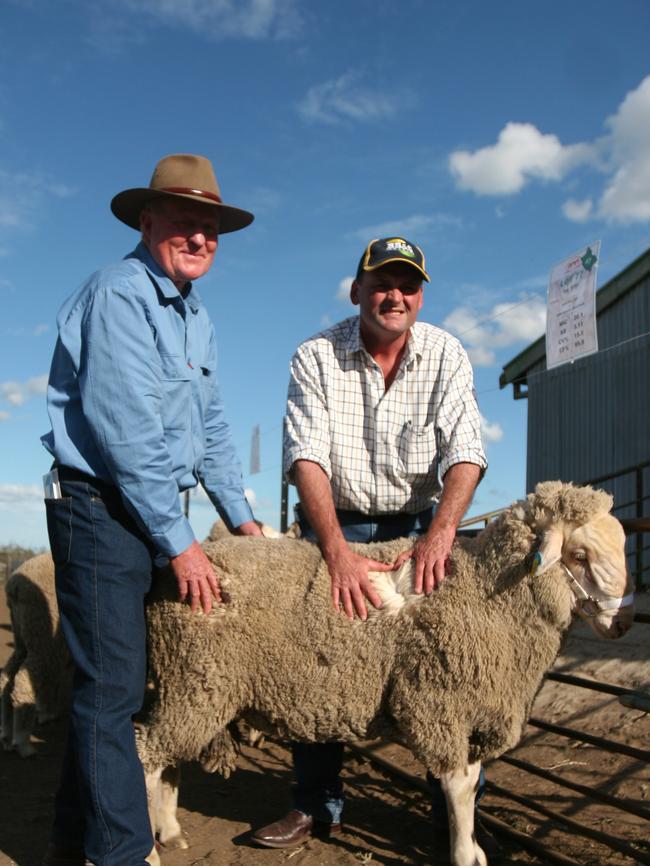 Tim Christopherson (left) with Keri-Keri principal Andrew Dowling.