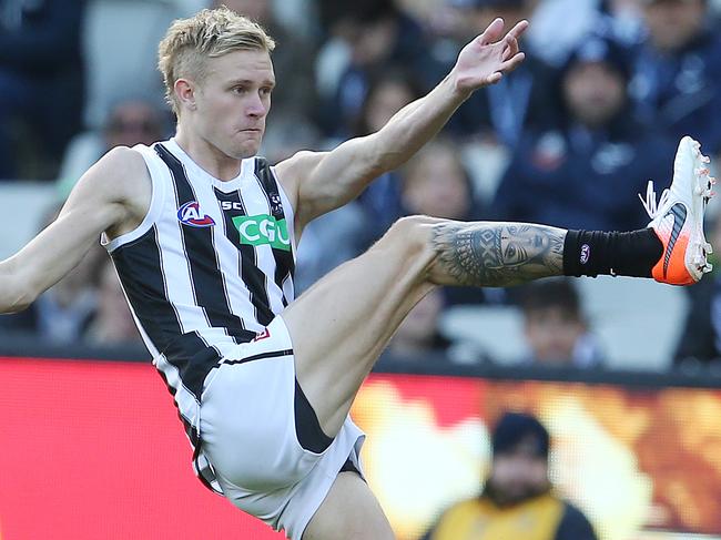 AFL Round 8. Carlton v Collingwood at the MCG. 10/05/2019.  Collingwood's Jaidyn Stephenson  kicks at goal   .  Pic: Michael Klein.