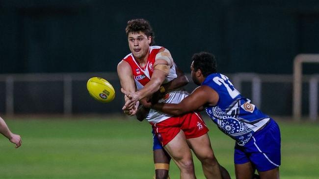 Robby Bartee had a strong game for Federal against South Alice Springs. Picture: Charlie Lowson / AFLNT