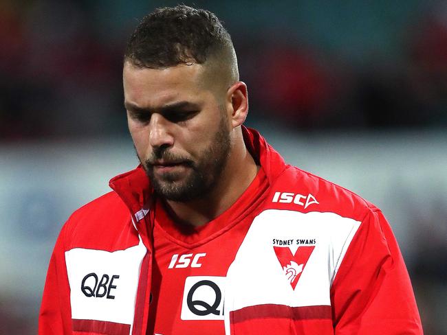 Sydney's Lance Franklin hamstring injury during the AFL match Sydney Swans v Hawthorn Hawks at the SCG. Picture. Phil Hillyard