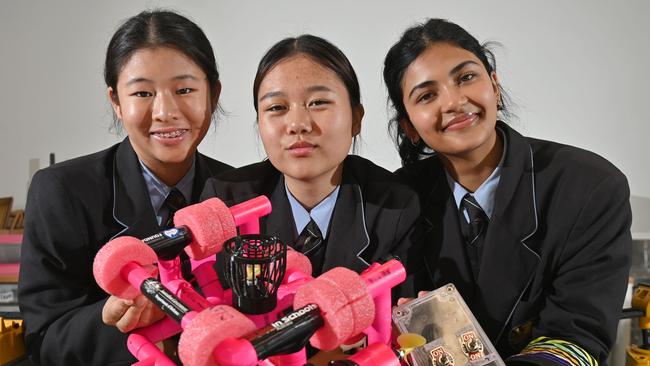 15/5/23. Defending Australia. Wilderness School students Olivia Lai and Madison Chau and Diya Anup Kumar are involved with the Subs in Schools program. The yr10 students won the National ROV (remotely operated vehicle) class Championships for development.Picture: Keryn Stevens