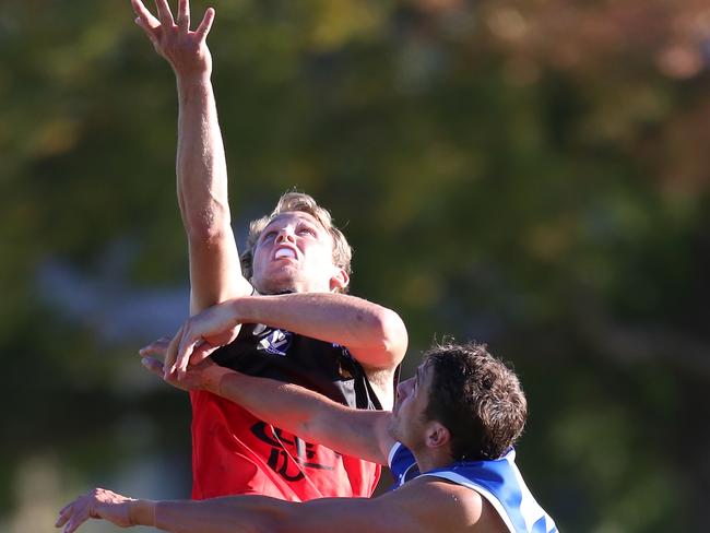 Wimmera FNL, round 2, Stawell Warriors v Minyip Murtoa , at Stawell, Josh Fowkes, 10,  Stawell  &  Warwick Stone, 41,  Minyip Murtoa,   Picture Yuri Kouzmin