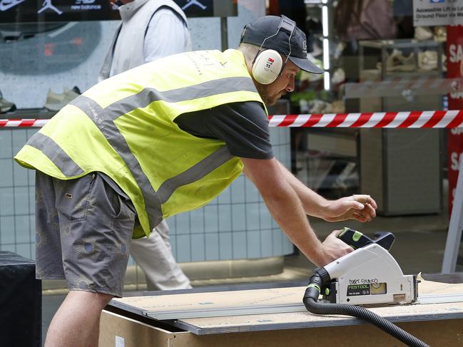 SYDNEY, AUSTRALIA - NewsWire Photos OCTOBER 16 , 2024: Generic Photos of Workers at Work. Tradesman. Picture: NewsWire / John Appleyard