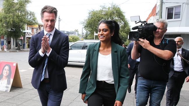 Mr Minns and Candidate for Oatley, Ash Ambihaipahar, met with local business owners and residents on Monday. Picture: NCA NewsWire / Gaye Gerard.