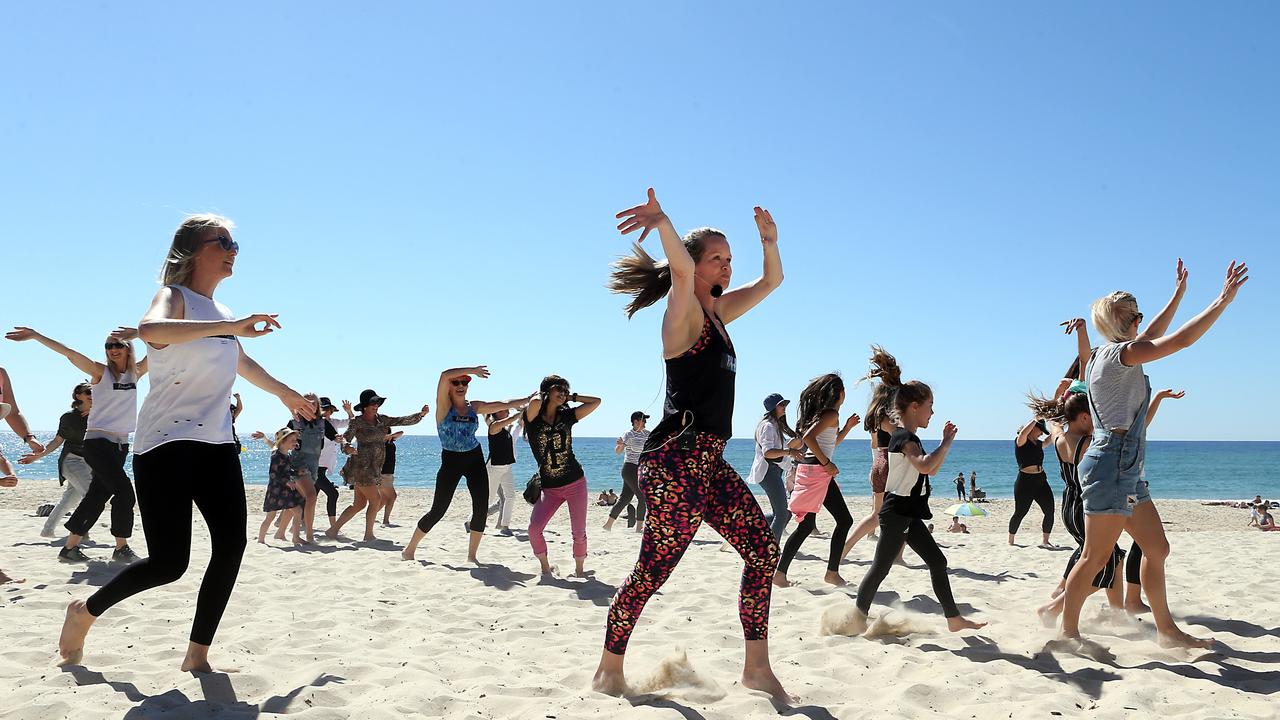 beach public flash group Flash mob on Gold Coast's Burleigh Heads organised by ...