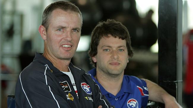 Simon Dalrymple (L) has left the Dogs for the Swans.