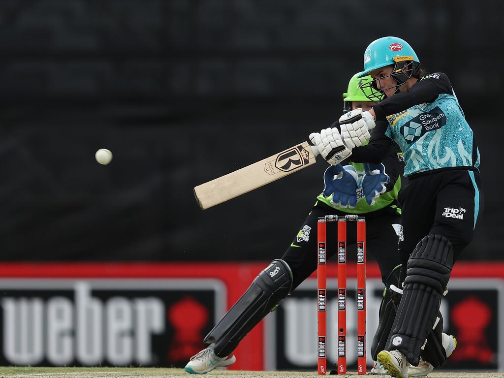 Charli Knott of the Heat bats during The Eliminator WBBL finals match between Brisbane Heat and Sydney Thunder. (Photo by Paul Kane/Getty Images)