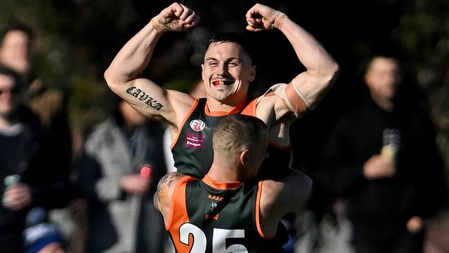 EDFL: Keilor Park’s Damien Cavka and Matthew Brown celebrate. Picture: Andy Brownbill