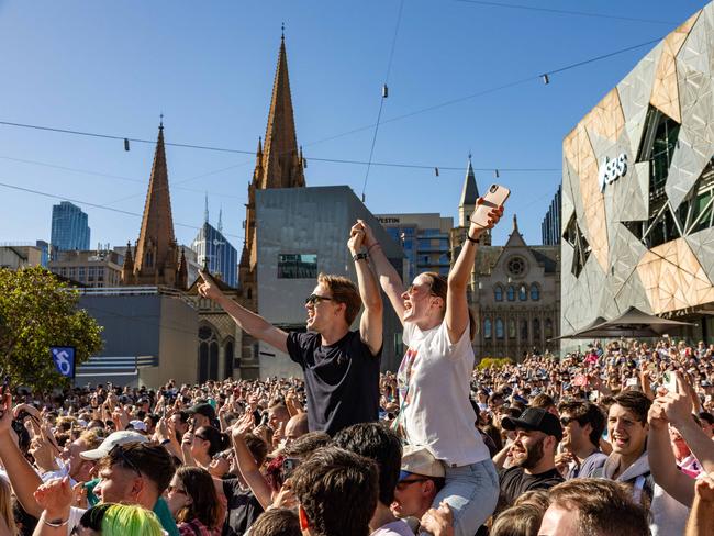 People packed into the area to catch a glimpse of Williams’ show. Picture: Jason Edwards