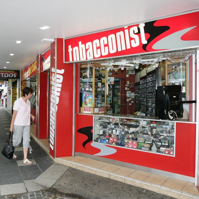 Surfers Paradise tobacconist on the Corner of Cavill Avenue and Orchid Avenue selling knives and drug implements in full view of the public.