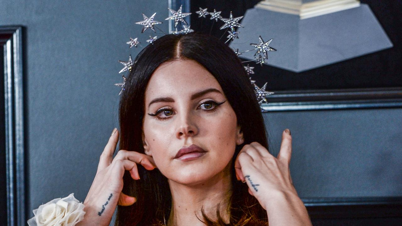 Lana Del Rey has gotten into a public spat on Twitter with Azealia Banks