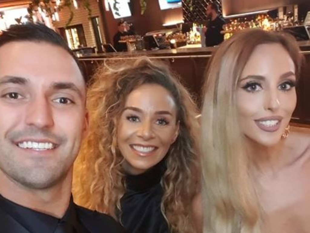 MAFS stars Nic, Heidi and Liz hung out at a bar.