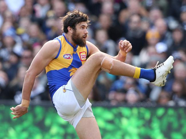 AFL Round 17. 15/07/2018. Collingwood v West Coast at the MCG.  West Coast's Josh Kennedy kicks at goal    . Pic: Michael Klein