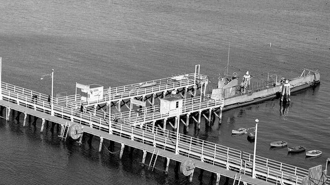 The submarine K XII at Manly between 1946 and 1949. Photo Northern Beaches Library