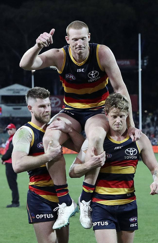 Sam Jacobs acknowledges the crowd, possibly for the last time at Adelaide Oval, after his 200th game on Saturday night. Picture: Sarah Reed.