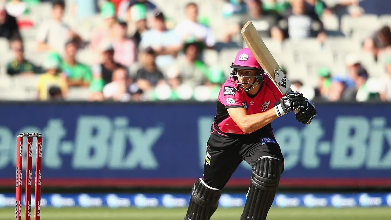 Tom Curran of the Sixers is available as both a BAT and a BWL option in SuperCoach BBL this season