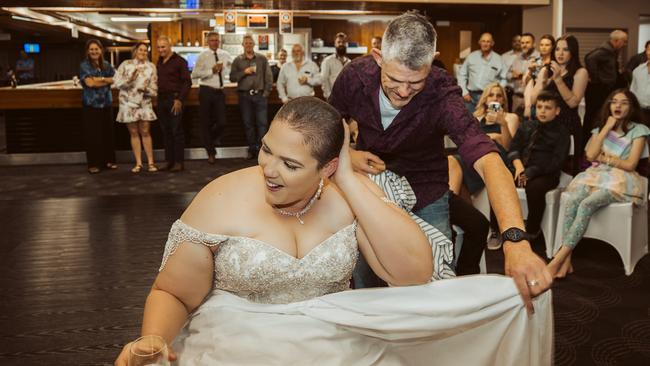 Tenterfield woman Tamara Stewart bravely had her head shaved on her wedding night, to raise money for her beloved former teacher who was diagnosed with breast cancer this year.