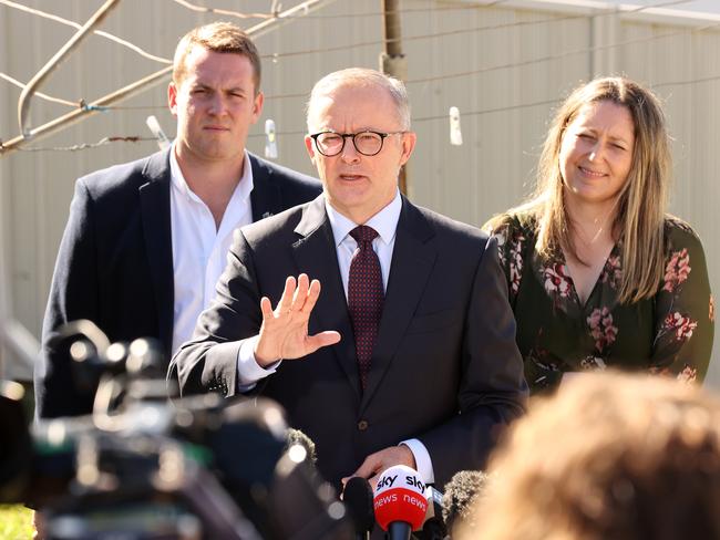 Labor leader Anthony Albanese on the coast with Robertson Labor candidate Dr Gordon Reid and Dobell federal Labor MP Emma McBride. Picture: Liam Kidston