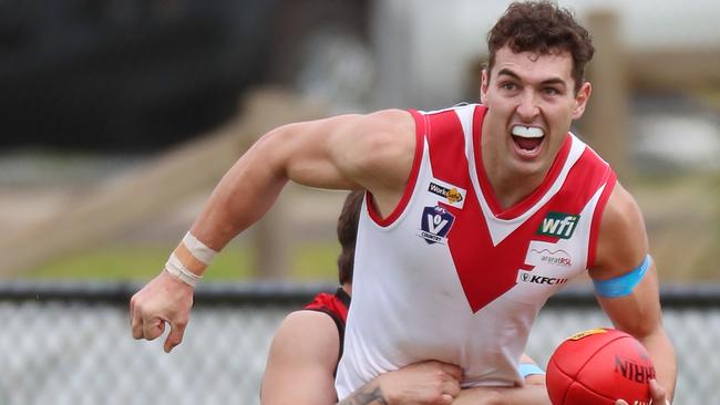 Tom Williamson has kicked 22 goals in four games for Ararat this season. Picture Yuri Kouzmin