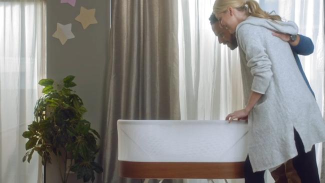 This innovative new cradle rocks babies to sleep when they cry, without parents' help.