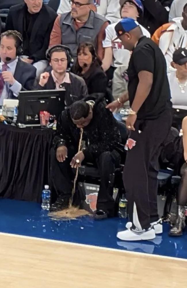 Tracy Morgan was seen vomiting at a basketball game.