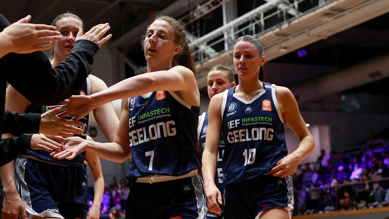 GEELONG, AUSTRALIA - OCTOBER 30: Sarah Elsworthy of Geelong United goes to the locker room at 1/2 time during the round one WNBL match between Geelong United and Townsville Fire at The Geelong Arena, on October 30, 2024, in Geelong, Australia. (Photo by Kelly Defina/Getty Images)