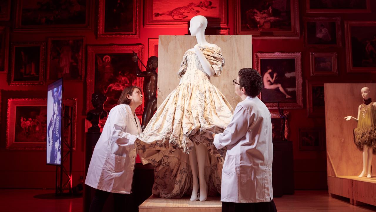 Alexander McQueen exhibition to open at National Gallery of