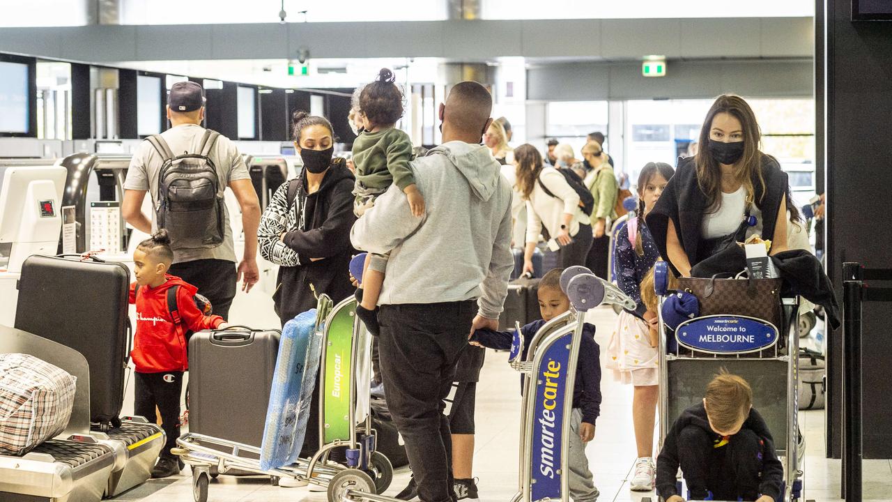 A flight from New Zealand lands in Melbourne. Picture: Jake Nowakowski