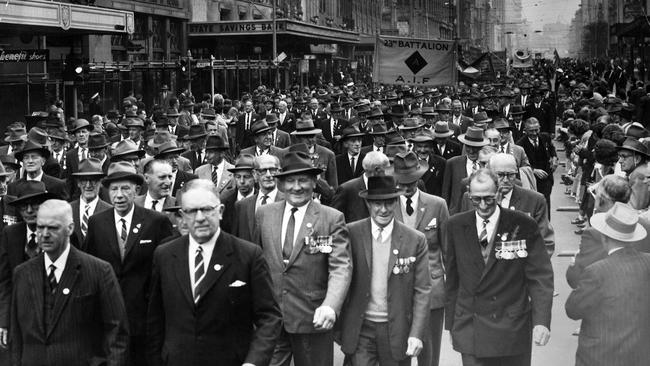 The Anzac Day march along Swanston street in 1963.