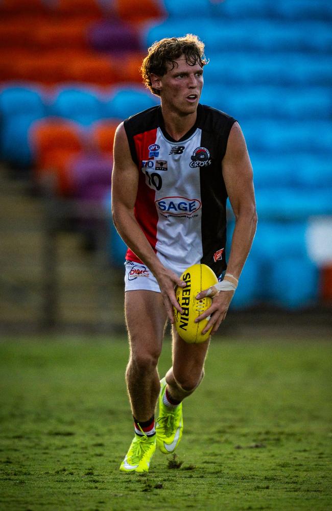 Jake McQueen playing for Southern Districts in the 2024-25 NTFL season. Picture: Patch Clapp / AFLNT Media