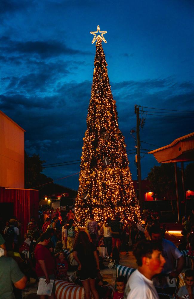 Dalby Christmas Street Party: Mary's Place Christmas tree