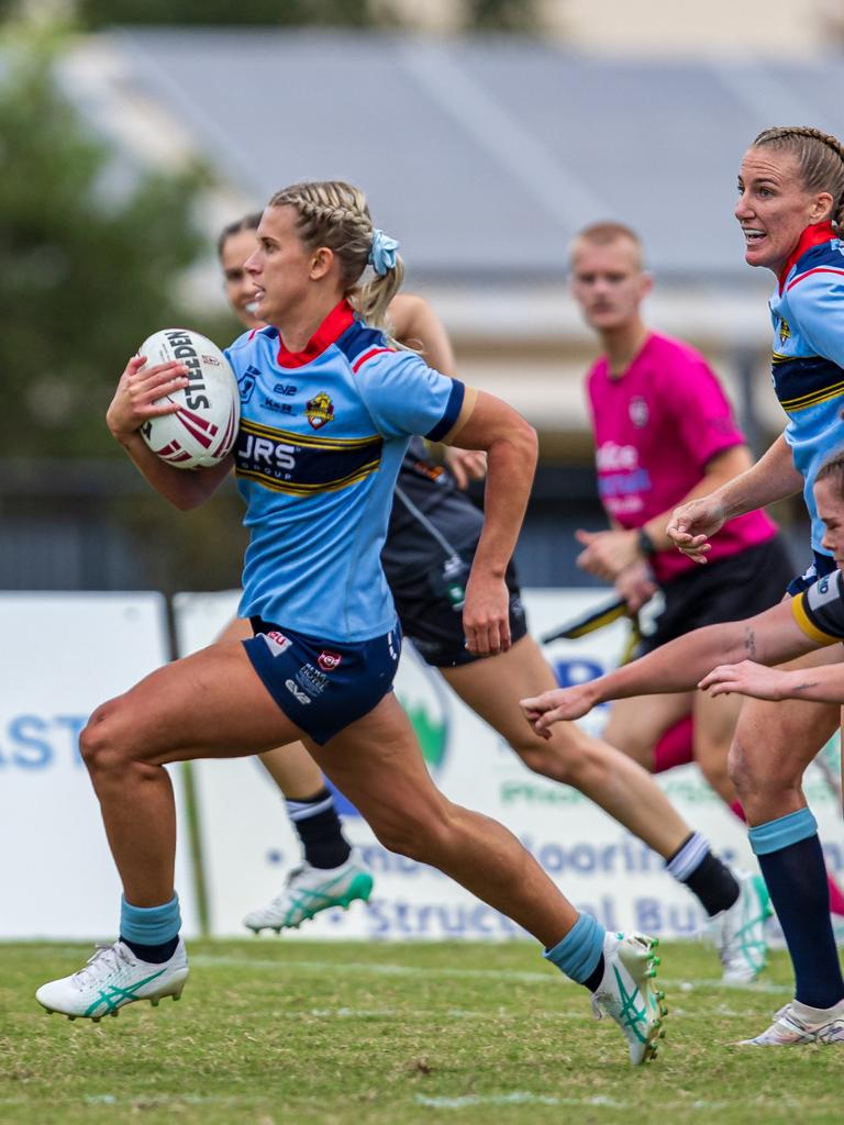 Shenae Ciesiolka makes a line break. Picture: Benny Hassum Photography