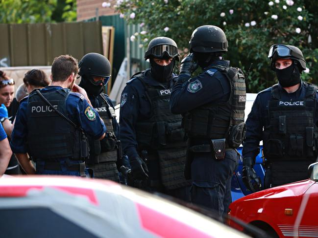 Police raid a home in Doonside in April 2018. Picture: Adam Yip