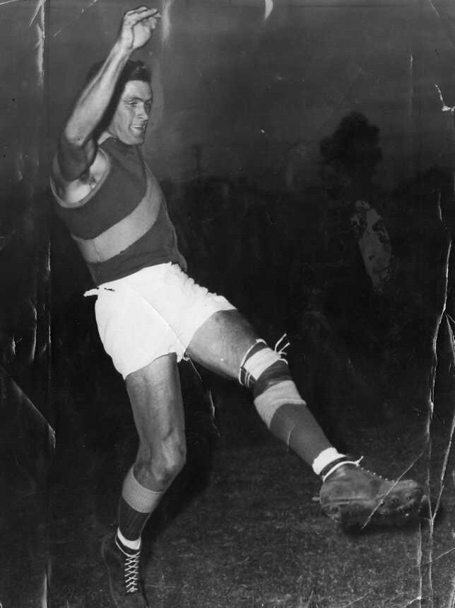 West Torrens great Bob Hank is captain of Adelaide High’s Greatest Team.