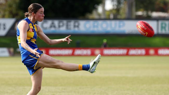 Shanae Davison is back from an ACL injury. Picture: Will Russell/AFL Photos via Getty Images