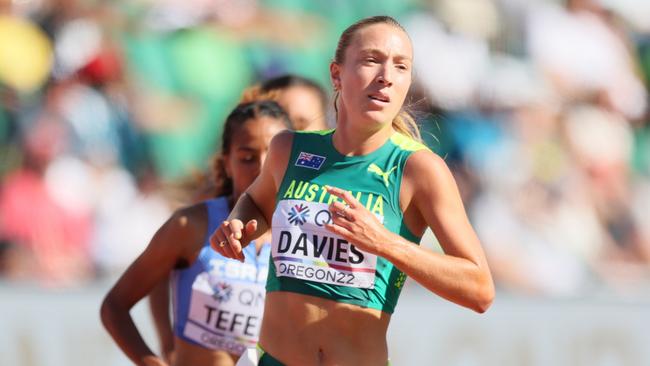 Australian representative Rose Davies took home the win in the women’s 10,000m event to stake her claim as the one to watch ahead of the World Cross Country Championships next month in Bathurst ​