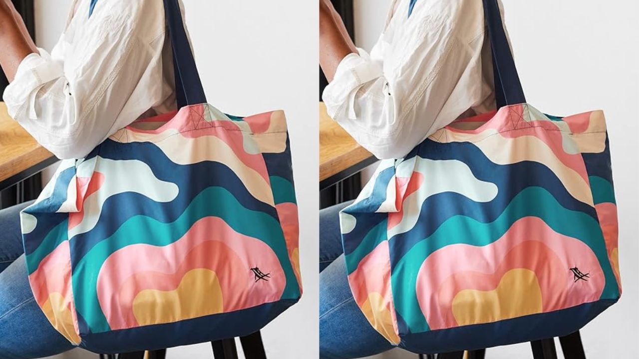 Dock & Bay Everyday Beach Tote. Picture: Amazon Australia