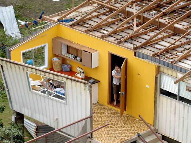 Ex Cairns to the Courier Mail , 20.03.2006. Cyclone Larry Devasttaes InnisfailPICS by BRIAN CASSEY - story Michael Madigan & others Aerial of Innisfail.PIC: by BRIAN CASSEY - NOT FOR NEWSPIX