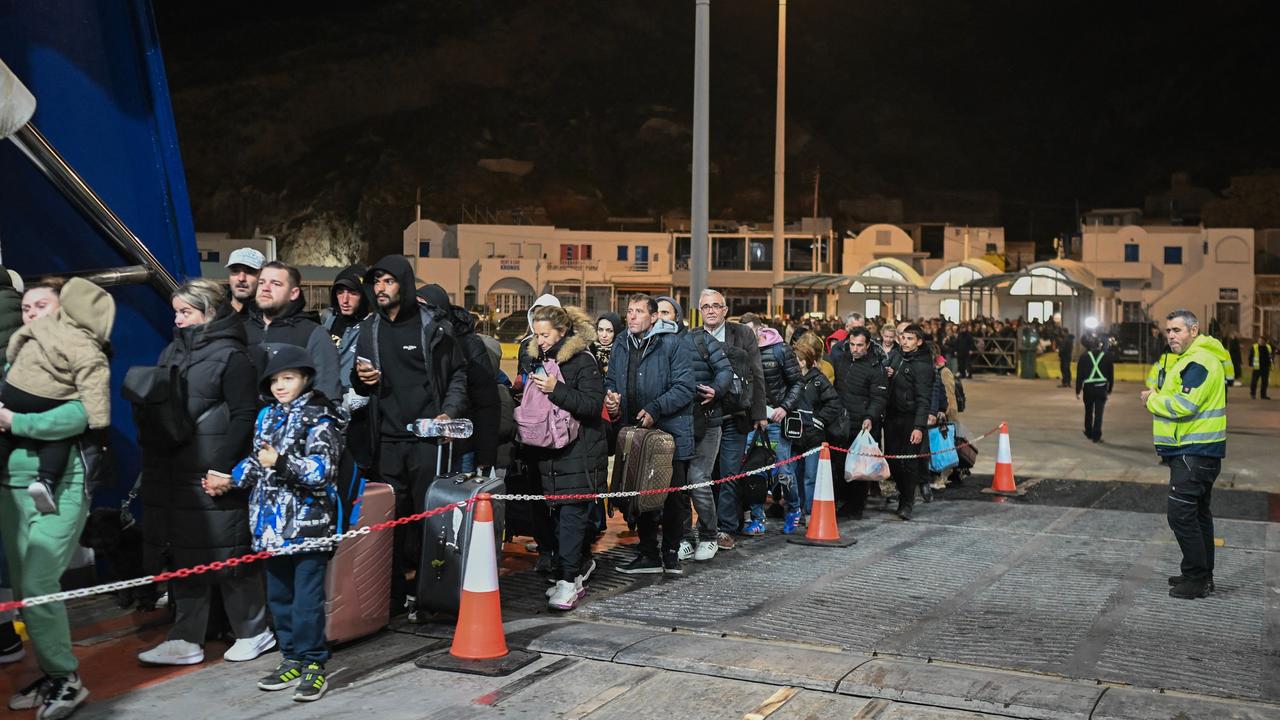 Thousands flee tourist hotspot in 48 hours