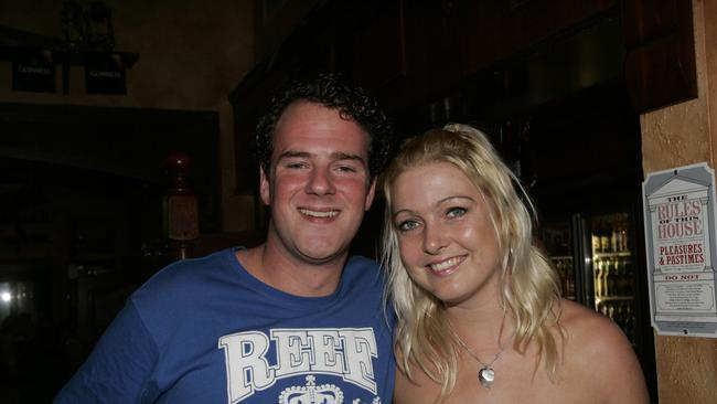 TCP Timeout 16/09/06 Out and About in pubs and clubs in Cairns. Dirk and Bianca at Shenanigans. Keywords / pub / club / Dirk / Bianca