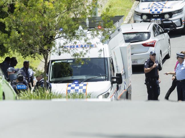 BRISBANE , AUSTRALIA. NewsWire Photos. 10 JANUARY, 2025. Reports of shooting involving Queensland Police in Tamar Street, Annerley, Friday, January 10, 2025 - Picture:NewsWire/ Richard Walker